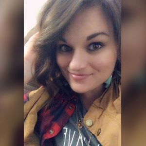 Meet your Posher, Crystal